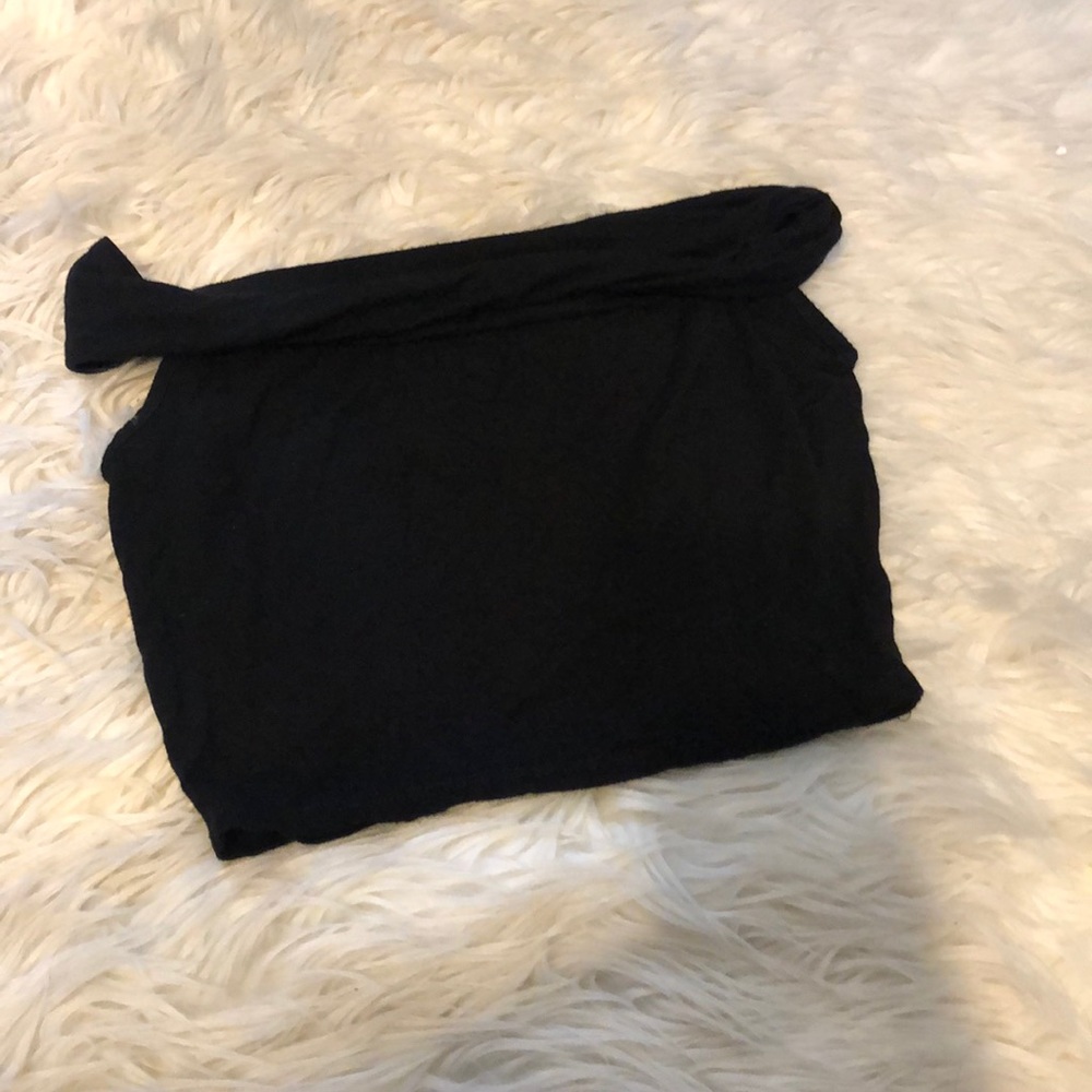 Black crop top